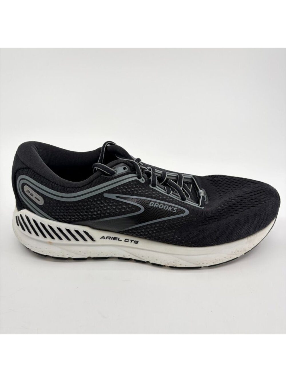 Brooks Ariel GTS 23 Womens Size 11D Black White Athletic Running Shoes Sneakers
